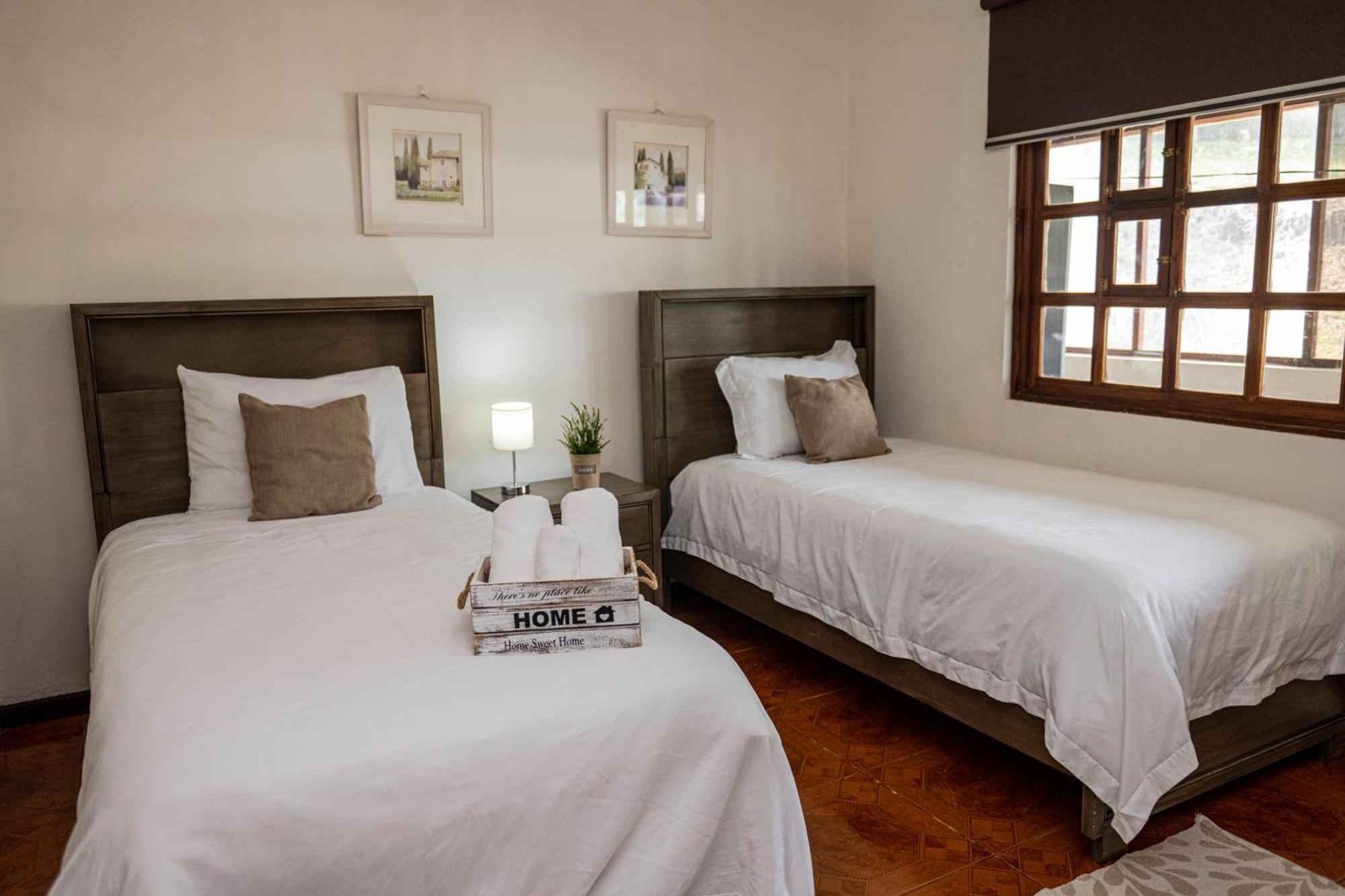 Country House, Cozy Fireplace And An Amazing View カルタゴ エクステリア 写真